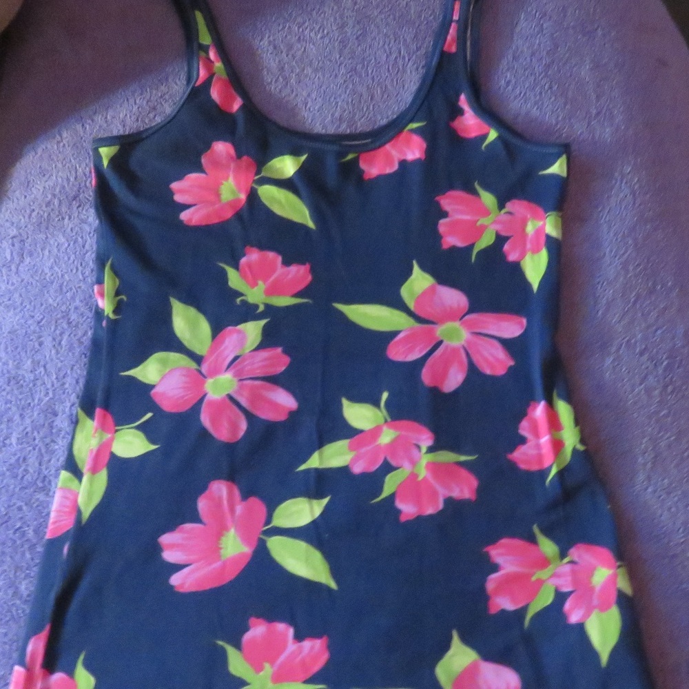 Hollister women's Flowered Tank top size Medium